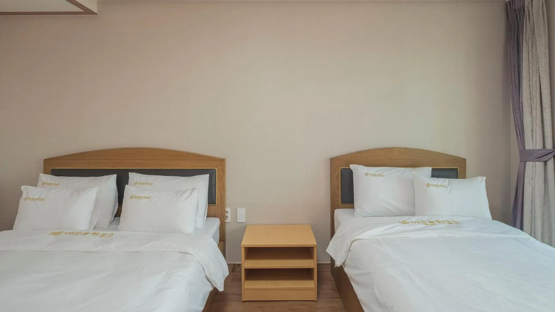 Jeju Amor House Oceanview Oreum 4*,