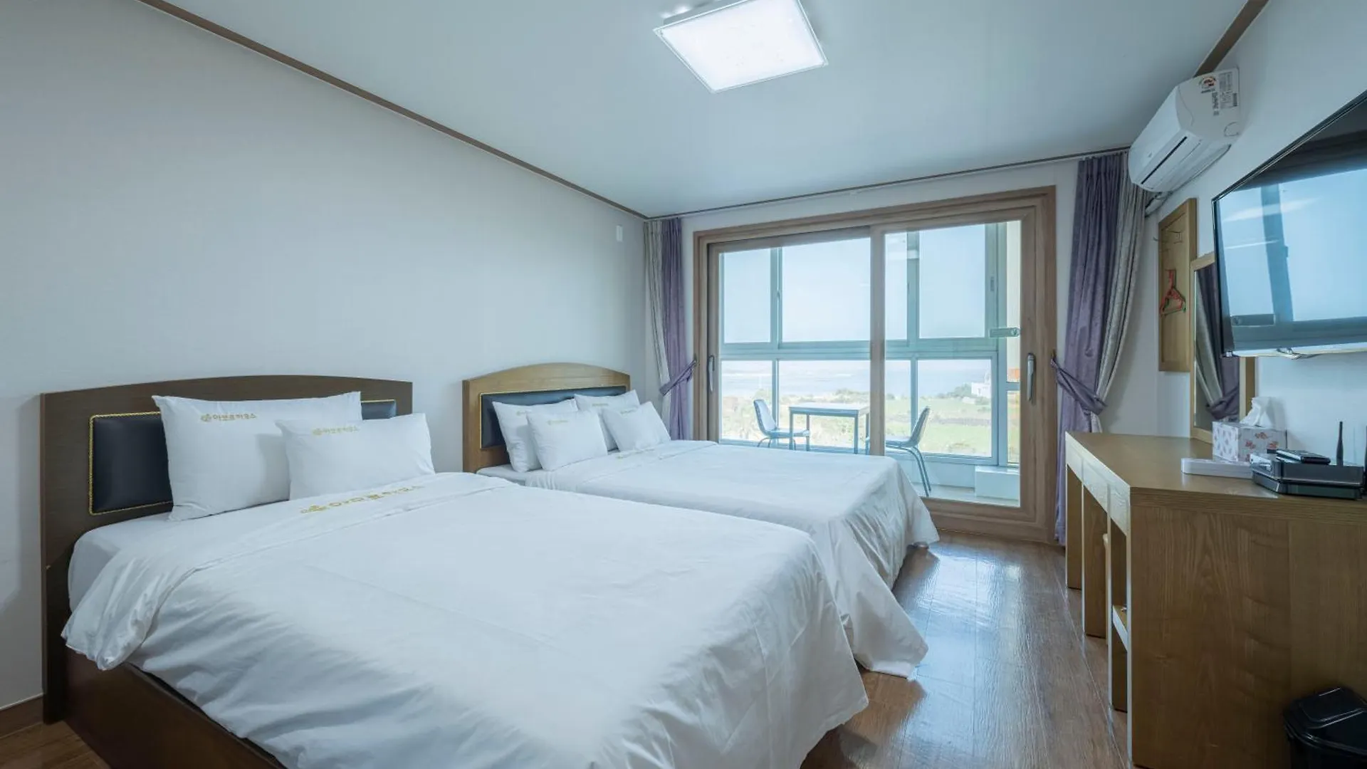 Jeju Amor House Oceanview Oreum Guest house